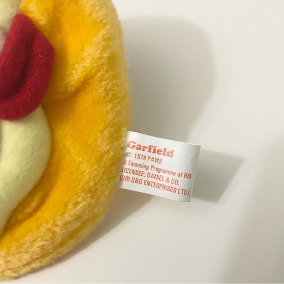 Vintage 90s Garfield Plush Pouch Daniel & Co Sweet Sixteen - Picture 3 of 13